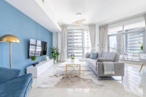 Airstay - Bright and Spacious 2BR - Marina Views - Monthly Offer Available