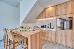 Tropical and Minimalist 2bd Umalas Villa with Private Pool