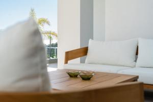 Spacious 2 bed & Solarium ALCAZABA LAGOON AL2017