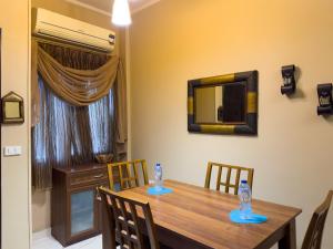 98. Charming 2BR Townhouse