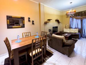 98. Charming 2BR Townhouse