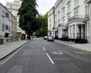 Queensway 4 Beds Home for 10 Guests