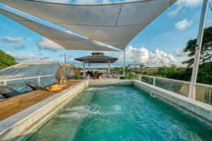 OPENING PROMO Luxury 5 plus 1 Bdr Villa 100m To Beach