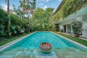 OPENING PROMO Luxury 5 plus 1 Bdr Villa 100m To Beach