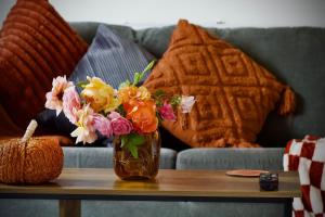 Iris Cottage 4BR Coastal Retreat