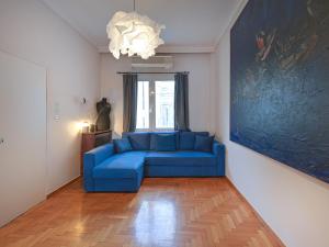 Central Pagrati Apartment with Park View Balcony - opp Pangrati Grove