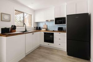 Kirra Beach Escape - Pool Tennis Pets Near Airport