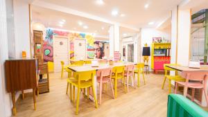 Lemon & Green GuestHome