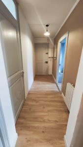 Banksy centre-ville, place de létoile