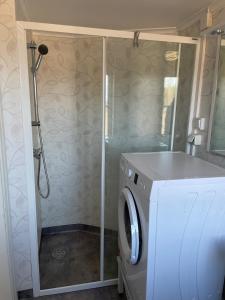 Accommodation near lake and forest including rowing boat