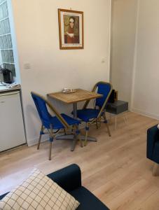 Central Paris Next to Louvre