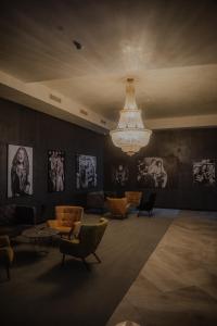 Paint It Black Hotel & Spa