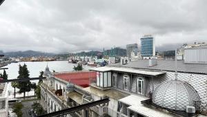 2BR Central Batumi