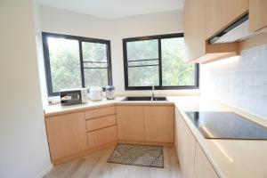 K4 Seaview Hillside 3BR and 1 Staff Quarter