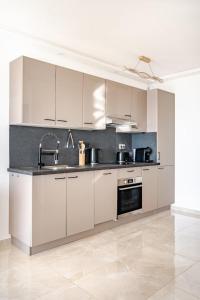 Luxury Apartment with Sea View and Private Beach Access