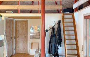 Gorgeous Home In Hovborg With Wifi