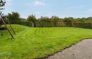 3 Bedroom Stunning Home In Hovborg