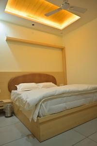 Shree shyam hotel & restaurant