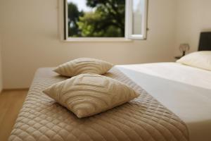 Melissa Beach two bedroom apartment with balcony