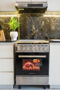 Luxury 1 Bedroom with Pool Dubai Frame Museum View