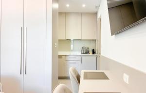 Cozy Apartment In Palit With Wifi 
