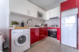 Beachfront Apartment with Sea View AC WiFi - Cambrils "Apt 208"