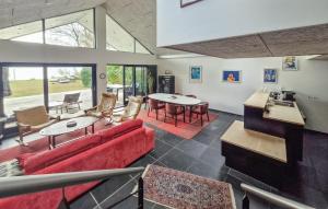 3 Bedroom Stunning Home In Sunds