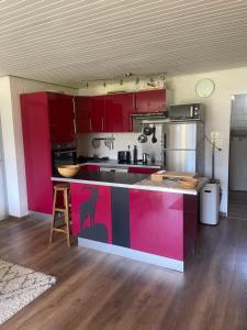 Panoramic Mountain View Apt, 65m2 with Parking, 6 guests