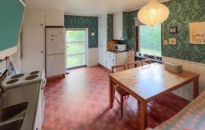 Gorgeous Home In Örkelljunga With Wifi