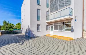 Two Bedroom Cozy Apartment In Banjole