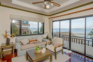 Golden Horizon Villa