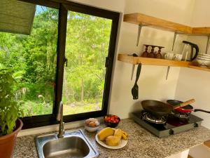 Novelyns Seaview Hideaway