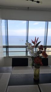 Ocean view apartment near the airport