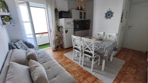 Home Flora Castelsardo fronte mare img3