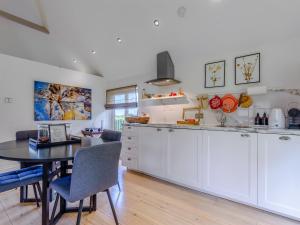 Fir Tree Apartment - Uk49993