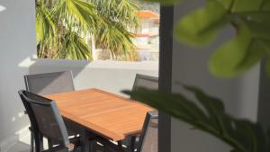 ARYVE Townhouse Rhodos mit Akropolis- und Meerblick sowie Jacuzzi und tollen Sonnenterrassen und Garten