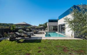 Nice Home In Labin With Sauna