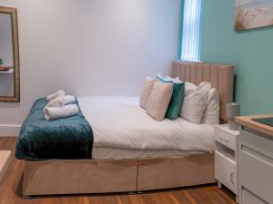 Hilltop Apartment 4 - Uk50596