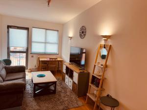 Entire 1 bed flat in the heart of London Islington