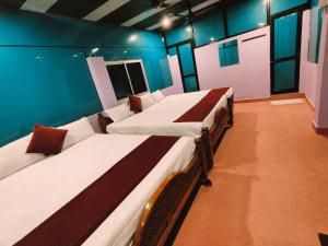 THIRUNALLAR Udhayam Residency INN