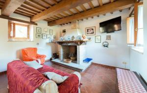 Lovely Home In Valfornace