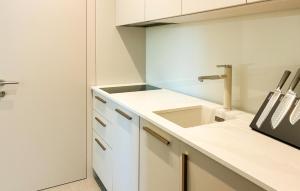 Lovely Apartment In Palit With Wifi
