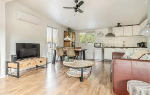 Beautiful Home In Erm With Wifi