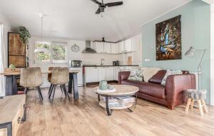 Beautiful Home In Erm With Wifi