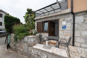 Lara - private parking and garden