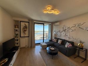 BW Elegant Riverview! 1BR, Garage&Terrace!