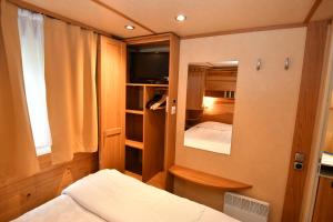 VERCHAIX - LA COMBE - Entre lacs et montagnes