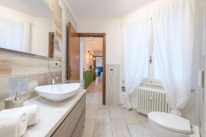 [Style and Comfort in the Heart of the City]