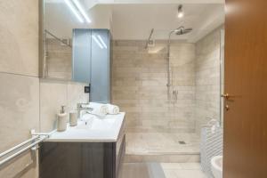 [Style and Comfort in the Heart of the City]