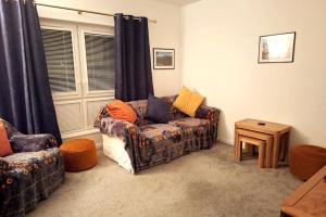 Inverness Haven: Bright 2B2B with Scenic Views